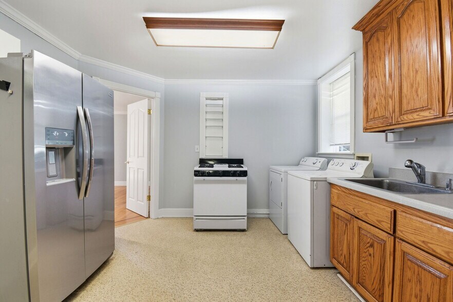 More Photos Of 931 Chestnut St, Alameda Multifamily For Sale