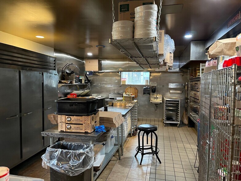 More Photos Of 6613 Hollis St, Emeryville Flex For Sale