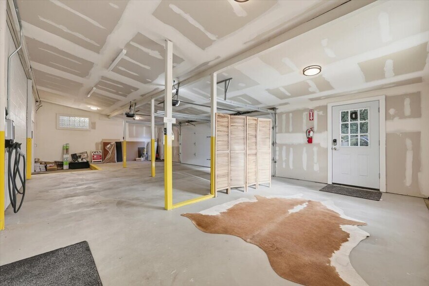 More Photos Of 1215 Meade Ave, Prosser Storefront For Sale