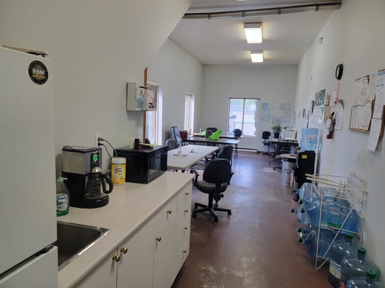 More Photos Of 9588 Milwaukee Way, Prince George Industrial For Lease