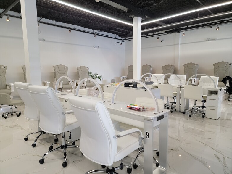 More Photos Of 770 Broadway, Raynham Storefront Retail Office For Lease