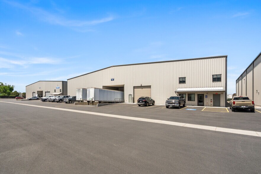Primary Photo Of 209 Yukon Ln, Belgrade Warehouse For Lease