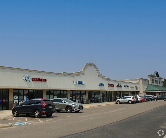More Photos Of 9801-9845 S Parker Rd, Parker General Retail For Lease