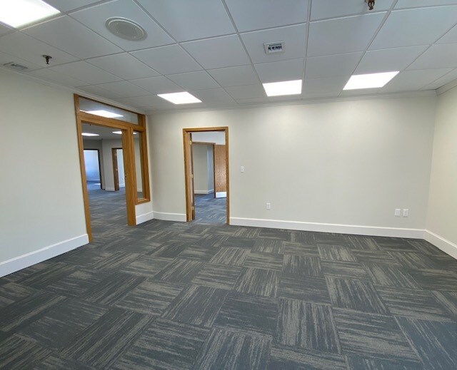 More Photos Of 449 Silas Deane Hwy, Wethersfield Medical For Lease