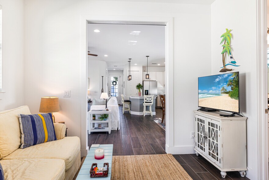 More Photos Of 2974 Van Buren Ave, Naples Storefront Retail Residential For Sale