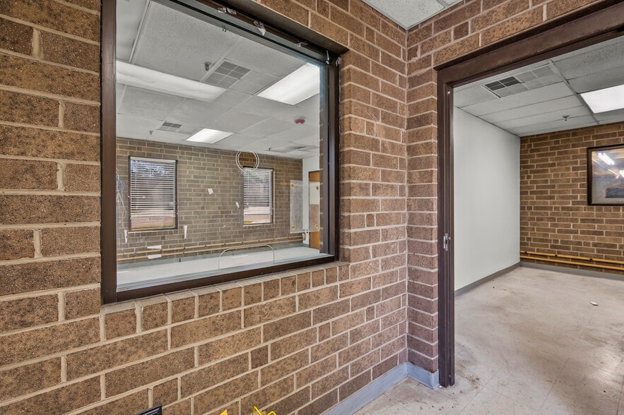 More Photos Of 1908 Nuggett Rd, High Point Warehouse For Lease