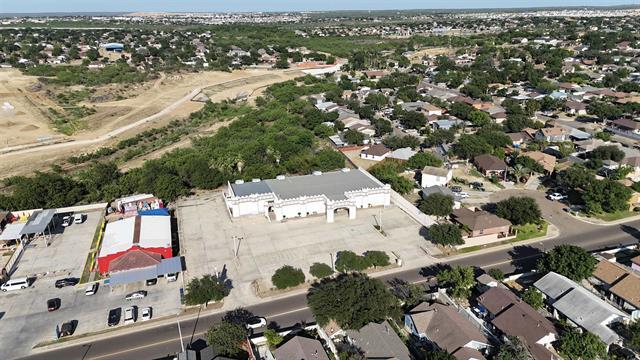 More Photos Of 819 Los Presidentes Ave, Laredo Storefront Retail Office For Sale