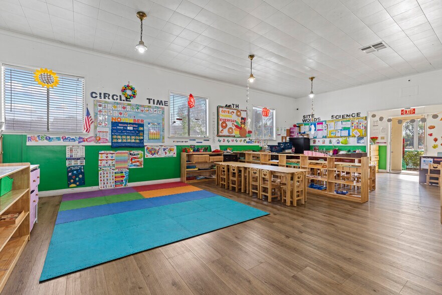 More Photos Of 328 W Phillips St, Ontario Schools For Sale