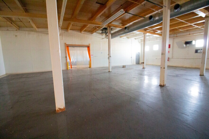 More Photos Of 126 Avenue C, Springfield Manufacturing For Sale