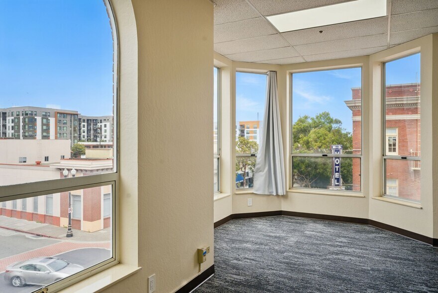 More Photos Of 301 Grand Ave, South San Francisco Office For Lease