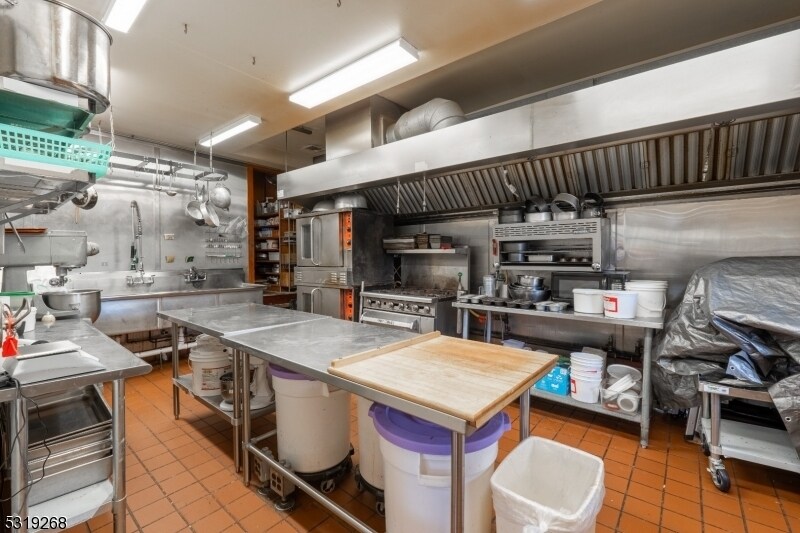 More Photos Of 283 US Highway 206 S, Branchville Restaurant For Sale