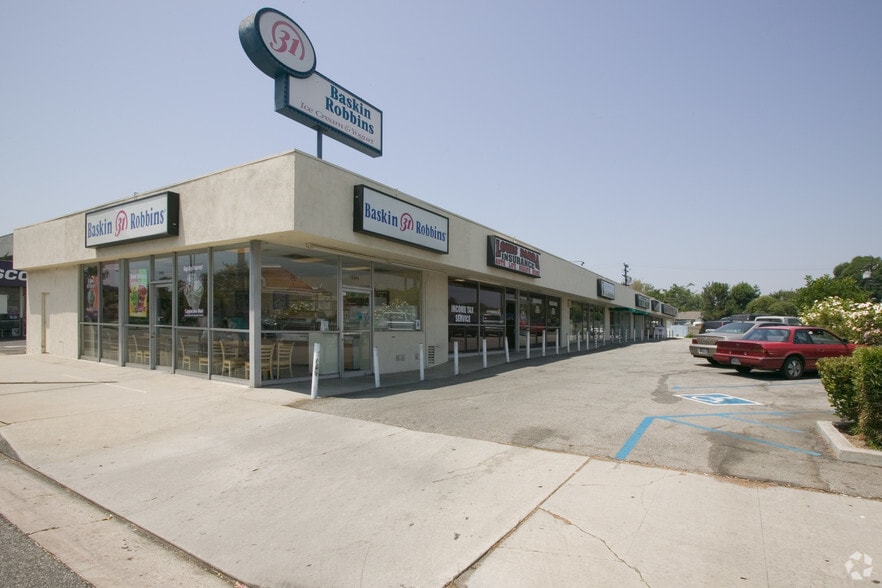 Primary Photo Of 5455-5465 Del Amo Blvd, Lakewood Storefront Retail Office For Lease