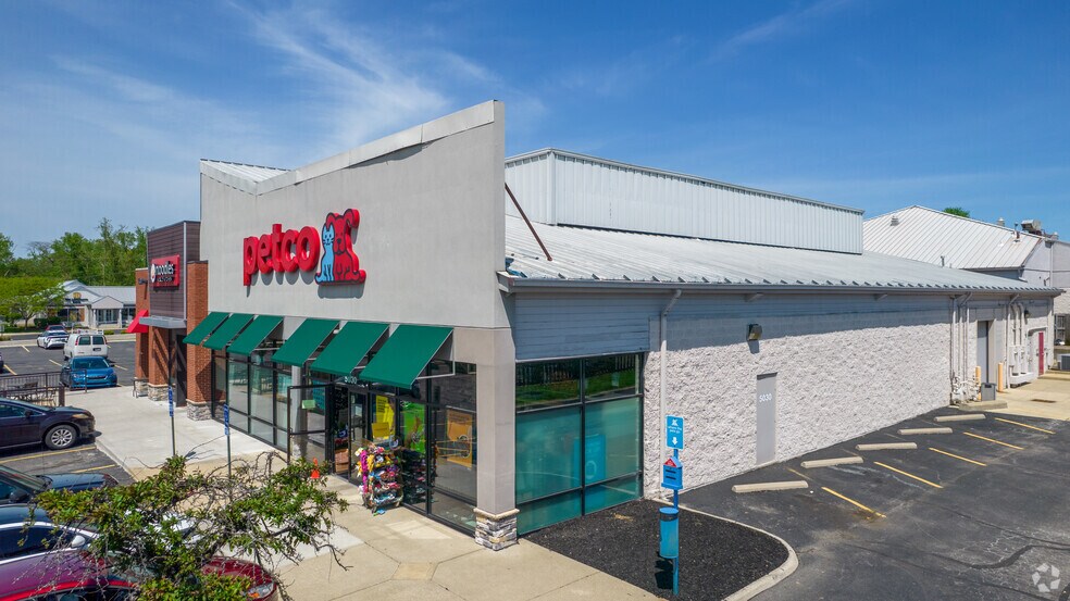 More Photos Of 5030-5086 N High St, Columbus Unknown For Lease