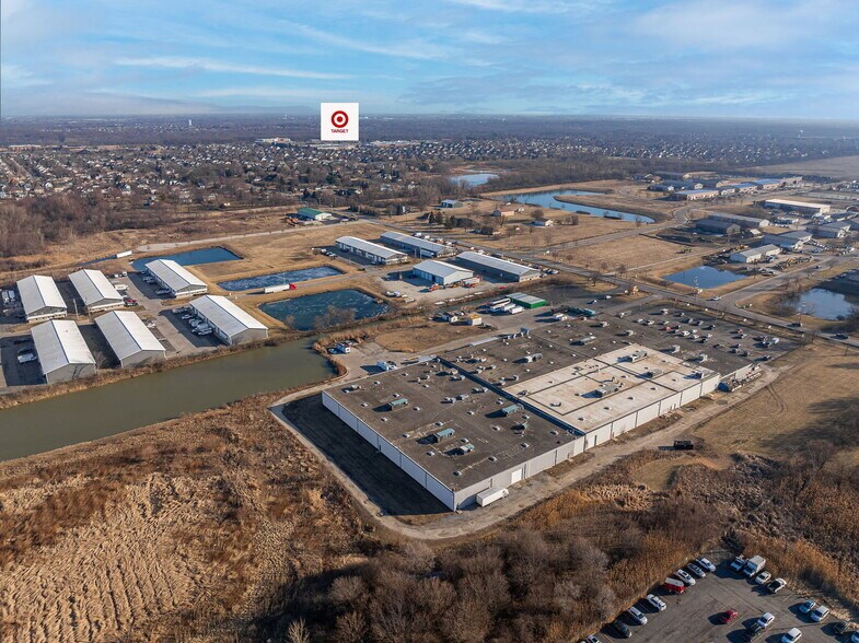 More Photos Of 1333 S Schoolhouse Rd, New Lenox Warehouse For Lease