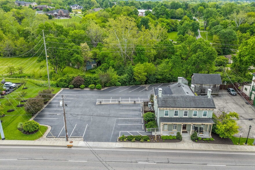 More Photos Of 8862 Cincinnati Dayton Rd, West Chester Office For Sale
