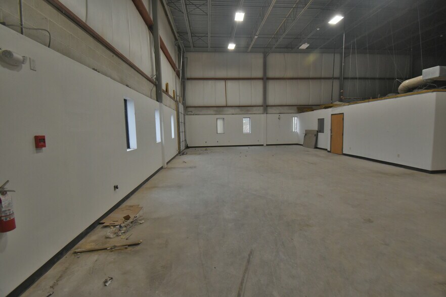 More Photos Of 378 Page St, Stoughton Light Distribution For Lease