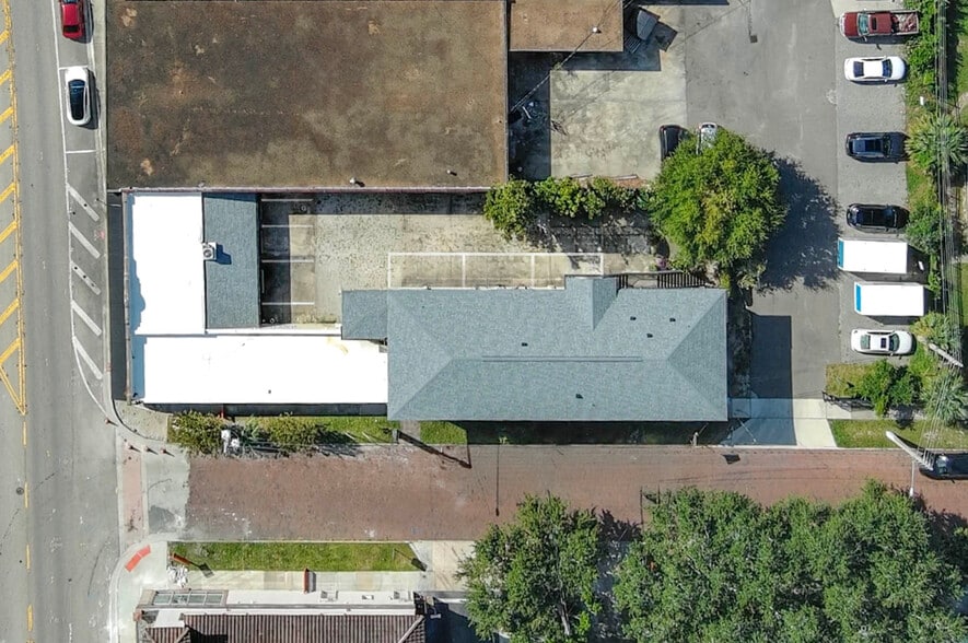 More Photos Of 2020 N Orange Ave, Orlando Storefront Retail Office For Sale