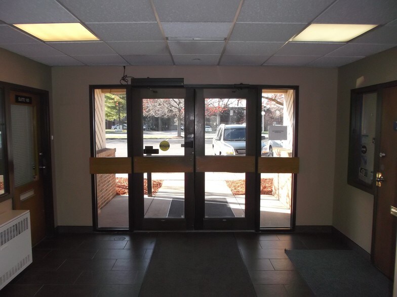 More Photos Of 4974 Higbee Ave NW, Canton Office For Lease