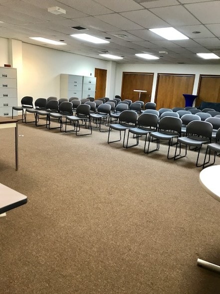 More Photos Of 15 Thames St, Groton Office For Lease