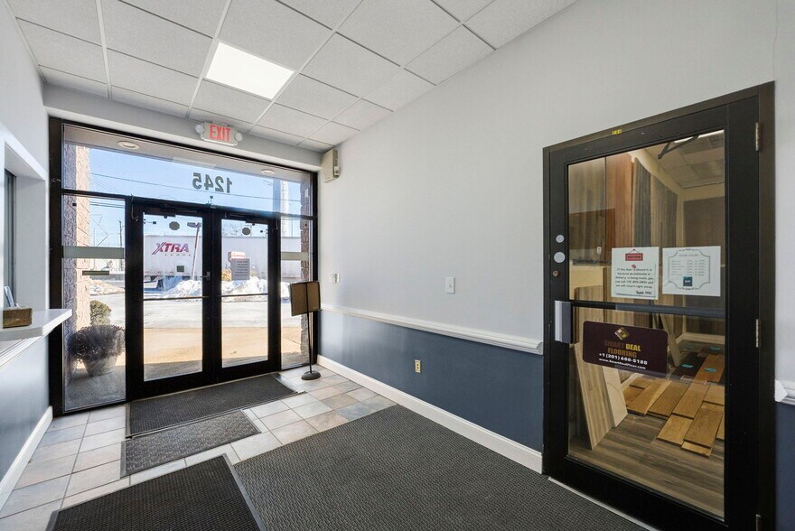 More Photos Of 1245 US 1, Edison Medical For Lease