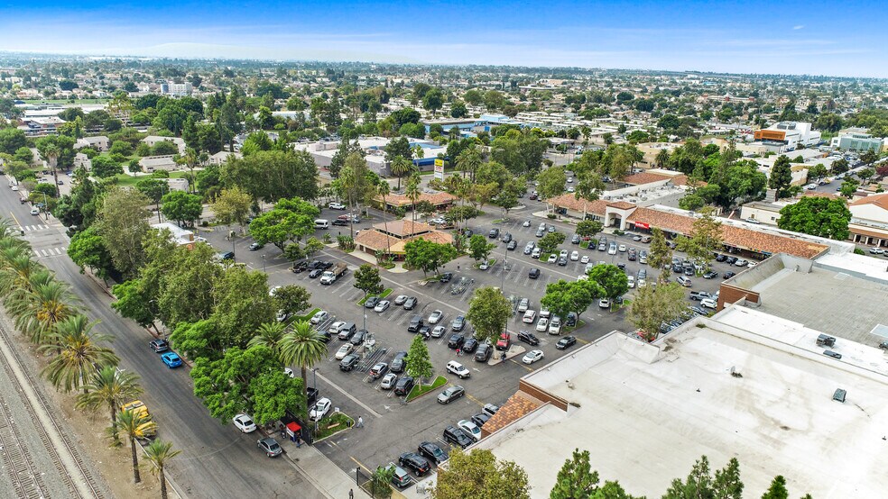 More Photos Of 1601-1673 103rd St, Los Angeles Unknown For Lease