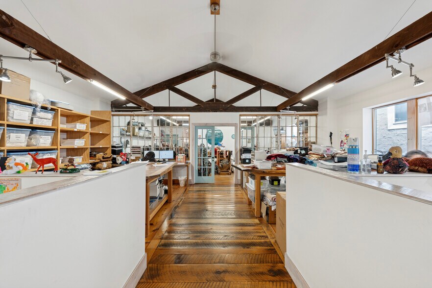 More Photos Of 1412 S Broad St, Philadelphia Storefront For Sale