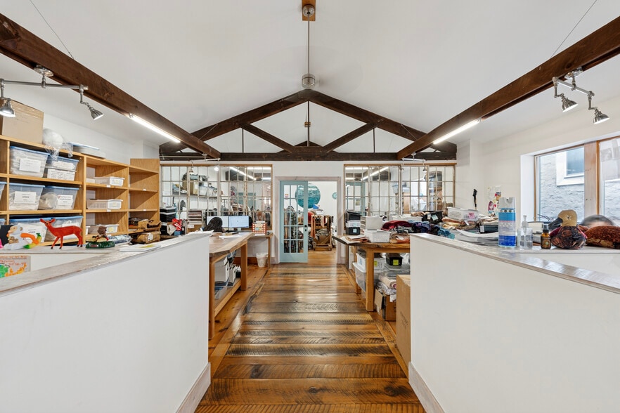 More Photos Of 1412 S Broad St, Philadelphia Storefront For Sale