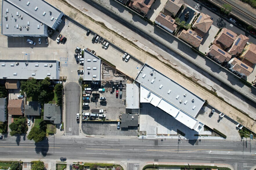 More Photos Of 9350 Lower Azusa Rd, Temple City Service For Sale