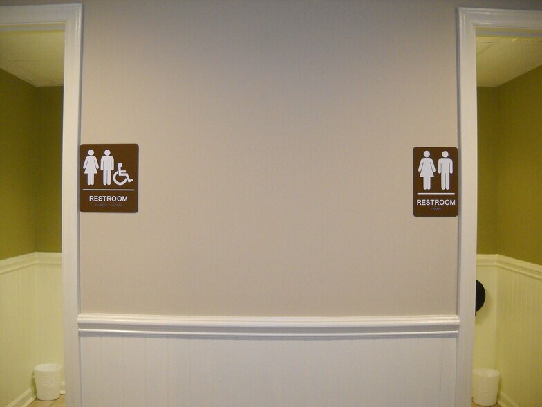 More Photos Of 444 S Beech Mountain Pky, Banner Elk Office For Sale