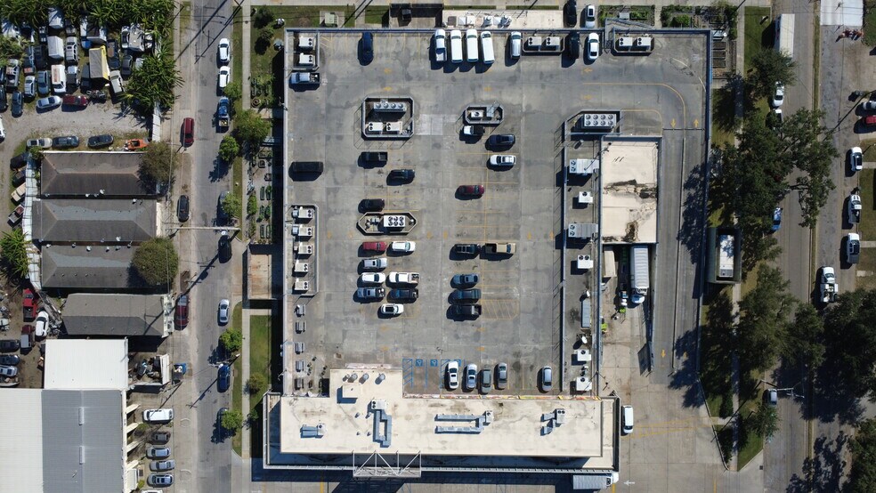 More Photos Of 300 N Broad St, New Orleans Supermarket For Lease