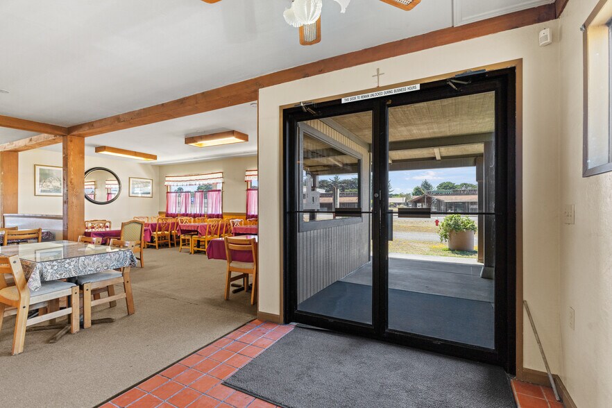 More Photos Of 1455 Oregon ave, Bandon General Retail For Sale