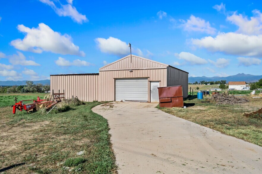 More Photos Of 13299 E County Line Rd, Longmont Flex For Sale