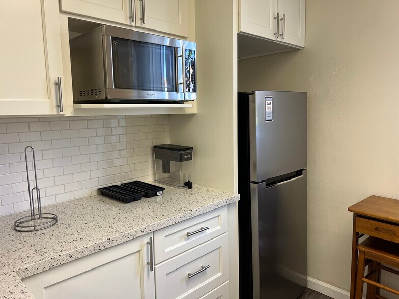 More Photos Of 5637 N Pershing Ave, Stockton Medical For Lease