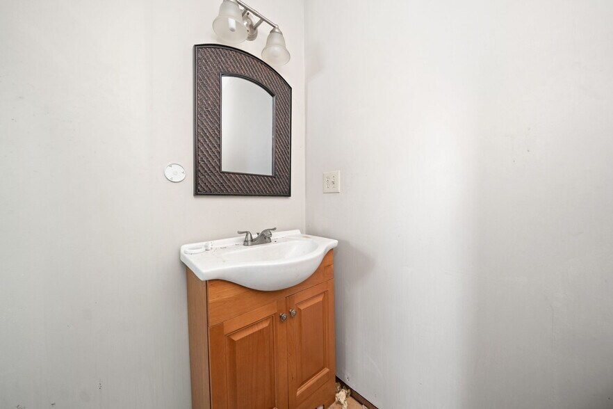 More Photos Of 3531 Cherokee St, Kennesaw Medical For Sale