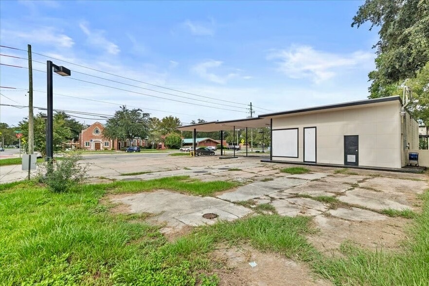 More Photos Of 749 S Edgewood Ave, Jacksonville Auto Repair For Sale