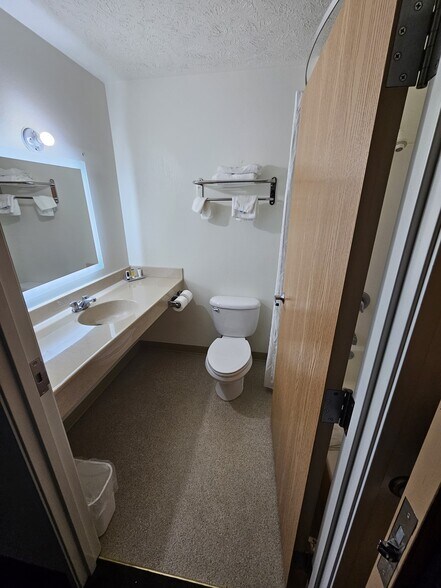 More Photos Of 305 Highway 183, Alma Hotel For Sale