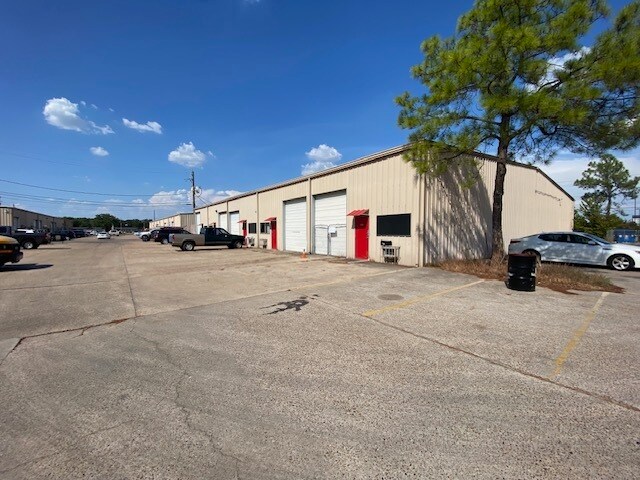 More Photos Of 9700 Almeda Genoa Rd, Houston Flex For Lease