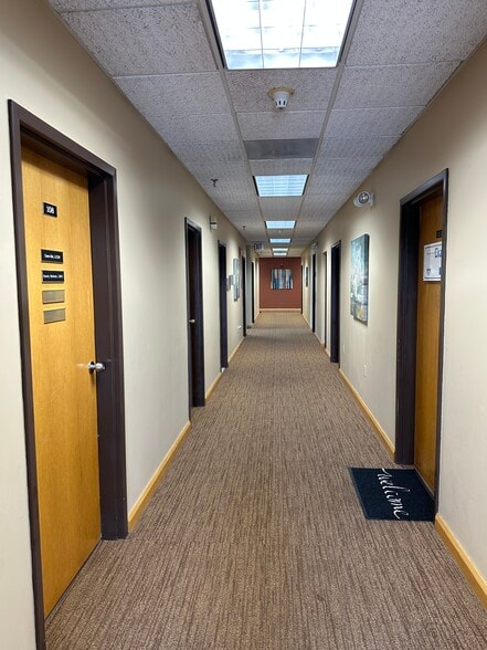 More Photos Of 319 Littleton Rd, Westford Office For Sale