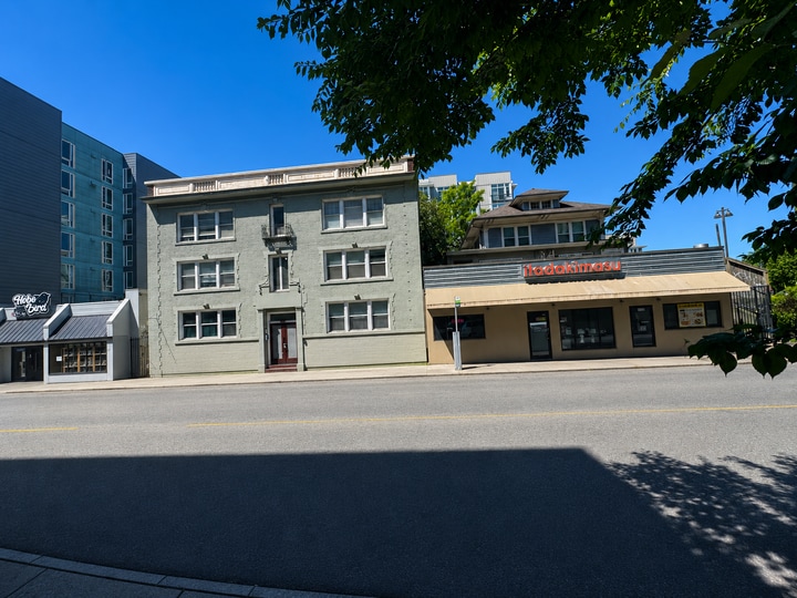 More Photos Of 4737 Brooklyn Ave NE, Seattle Apartments For Sale