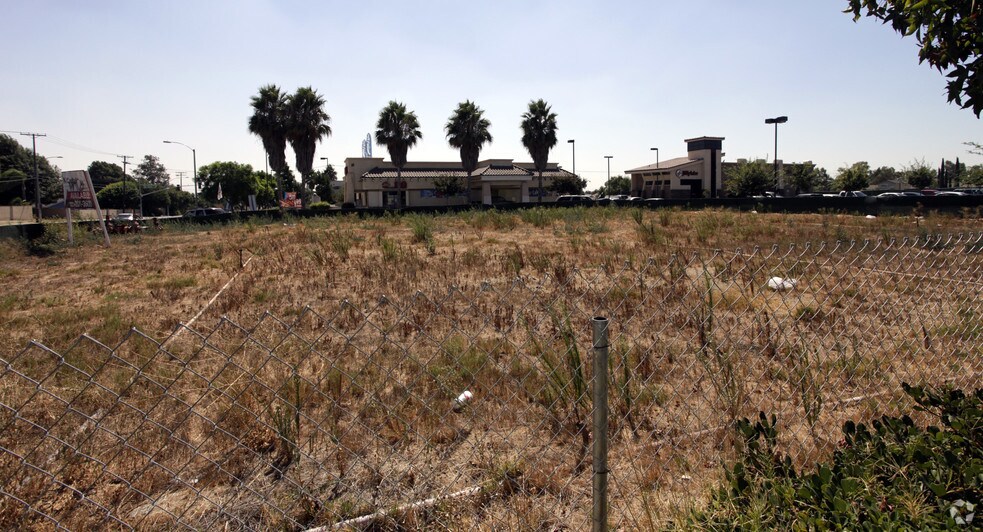 More Photos Of 2554 S Vineyard Ave, Ontario Land For Lease