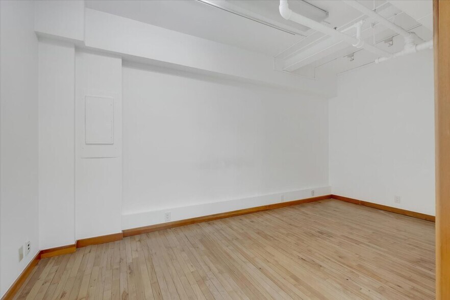 More Photos Of 2525 Main St, Santa Monica Office For Lease