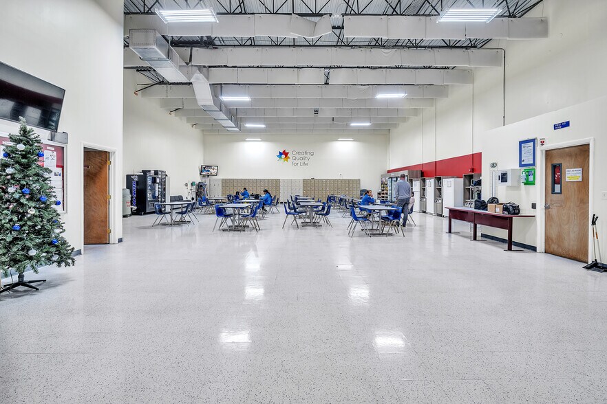 More Photos Of 13750 Reptron Blvd, Tampa Manufacturing For Sale