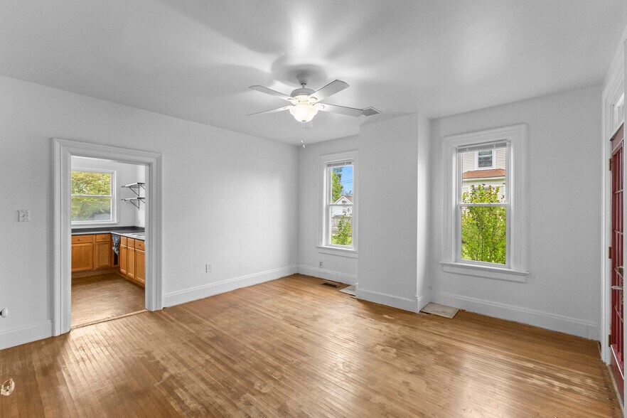 More Photos Of 4103 Broadway, Grove City Freestanding For Sale