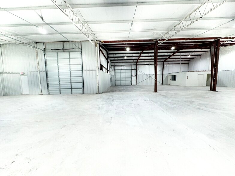 More Photos Of 1919 S Santa Fe Ave, Oklahoma City Manufacturing For Sale