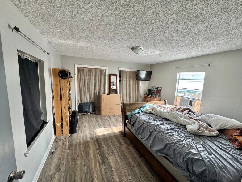 More Photos Of 8895 US-67 Hwy, Cleburne Trailer Camper Park For Sale