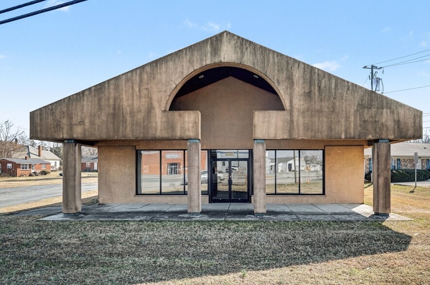 More Photos Of 6402 W Marshville Blvd, Marshville Showroom For Sale