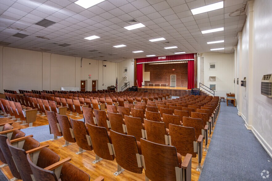 More Photos Of 1717 Bristol Caverns Hwy, Bristol Schools For Sale