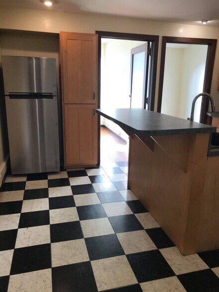 More Photos Of 125 N 4th St, Lafayette Office For Lease