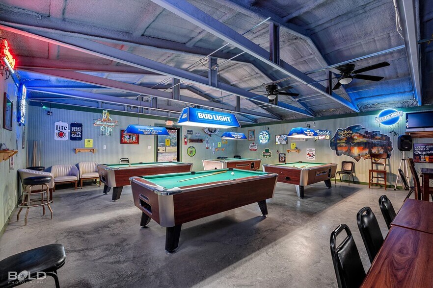 More Photos Of 7318 Ida State Line rd, Ida Bar For Sale