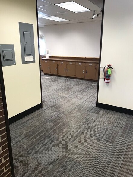 More Photos Of 101 N Main St, Black Creek Bank For Lease